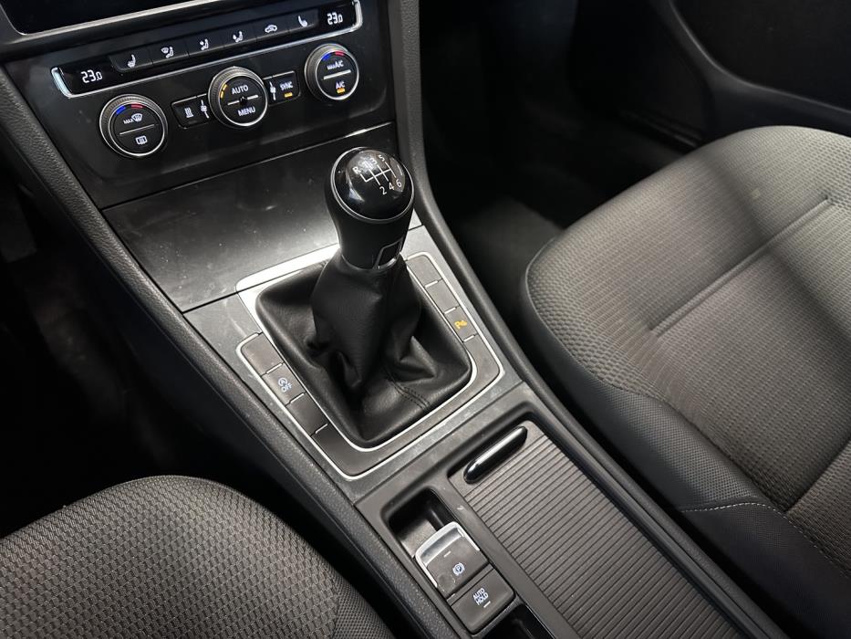 VOLKSWAGEN Golf 2019
