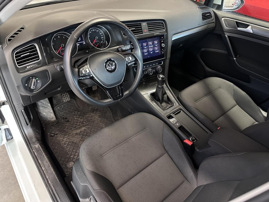 VOLKSWAGEN Golf 2019