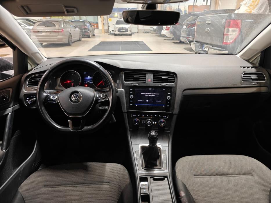 VOLKSWAGEN Golf 2019