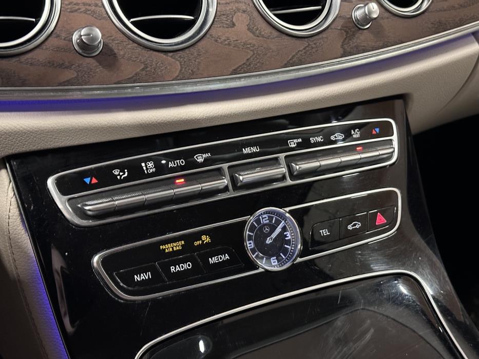 MERCEDES-BENZ E 2016