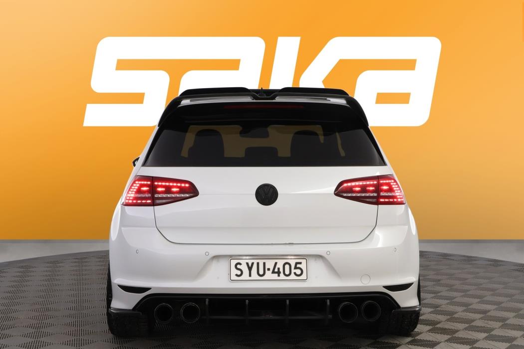 VOLKSWAGEN Golf 2015