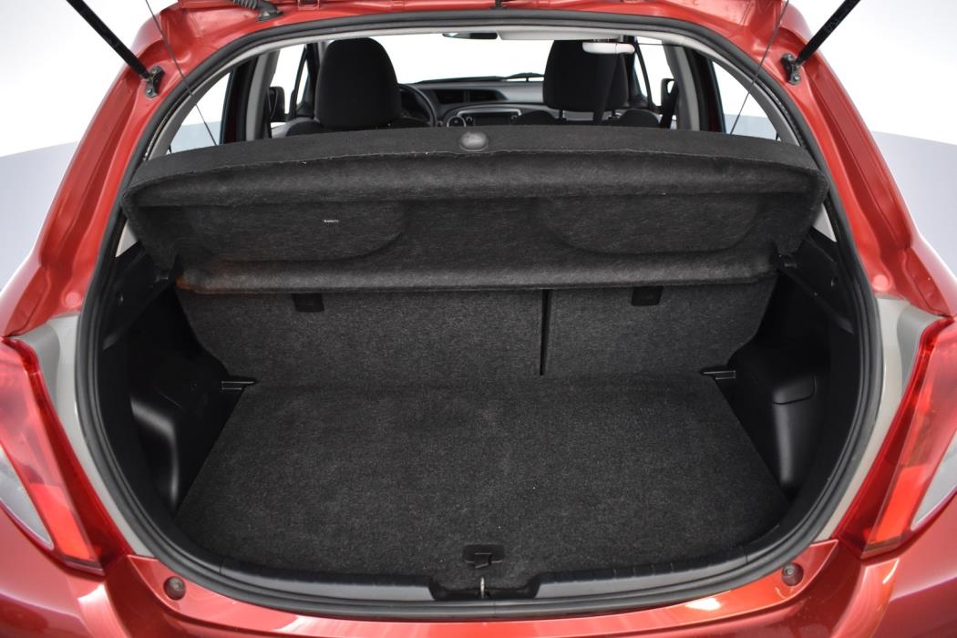 TOYOTA Yaris 2012