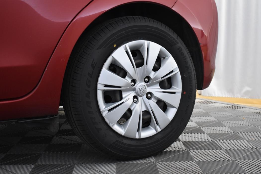 TOYOTA Yaris 2012