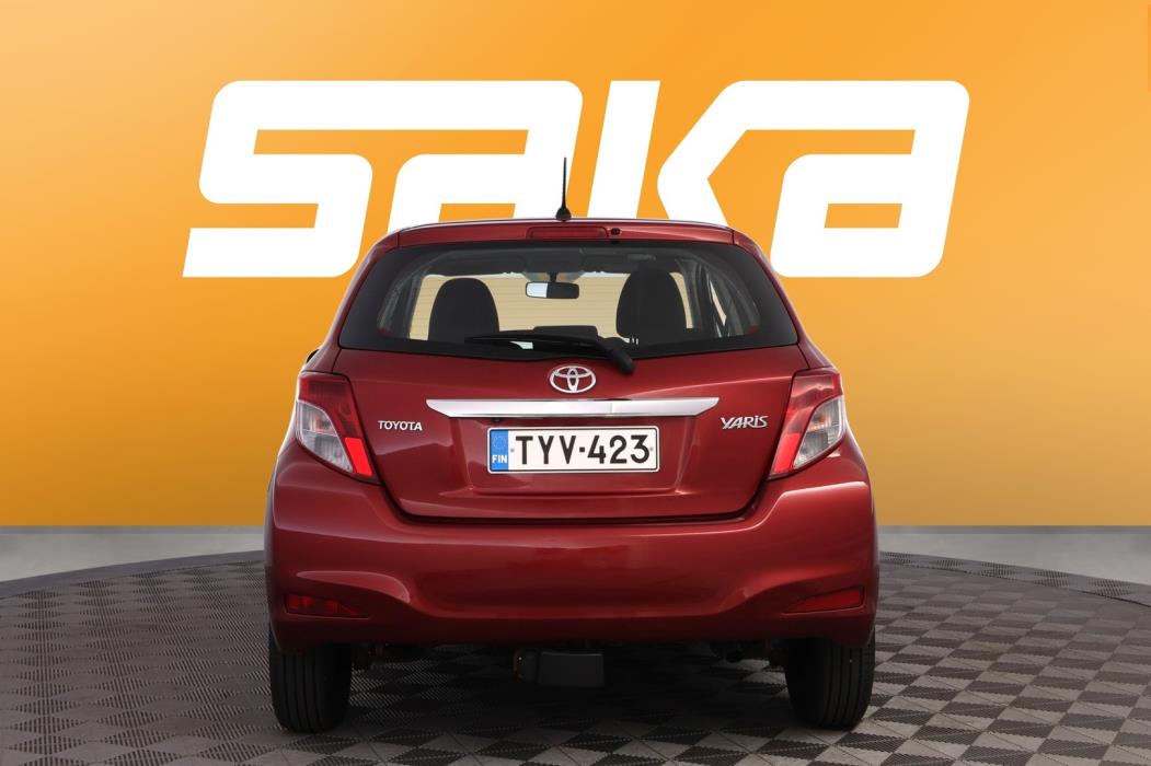 TOYOTA Yaris 2012