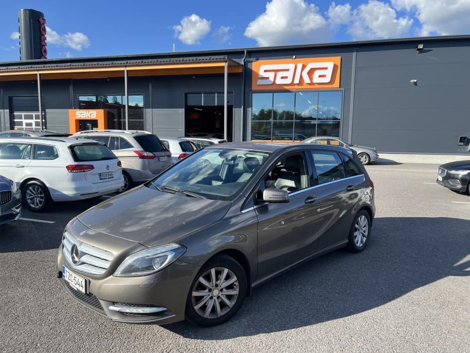 MERCEDES-BENZ B 2013