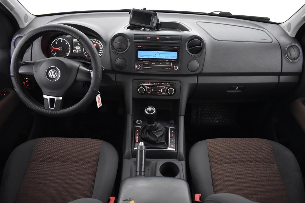 VOLKSWAGEN Amarok 2011