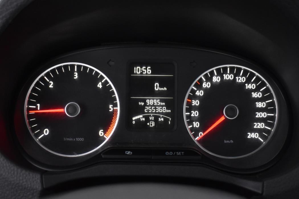 VOLKSWAGEN Amarok 2011