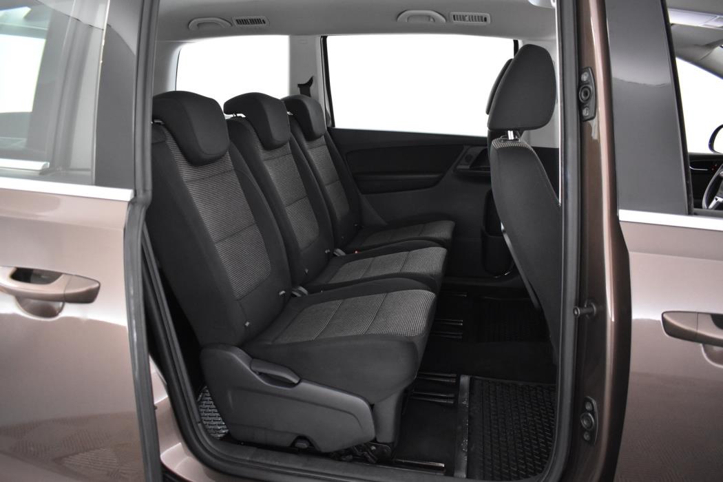 VOLKSWAGEN Sharan 2012