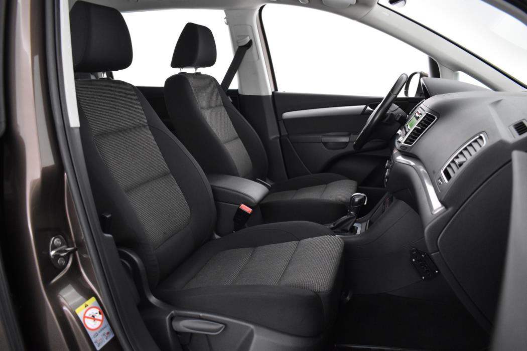 VOLKSWAGEN Sharan 2012