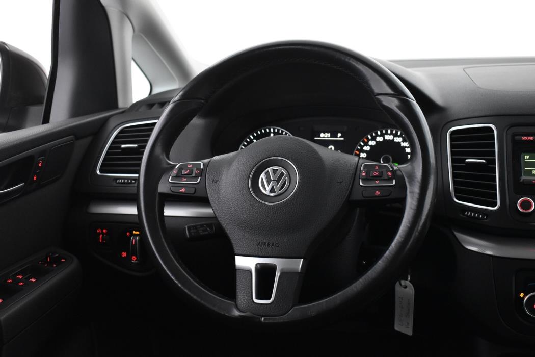 VOLKSWAGEN Sharan 2012