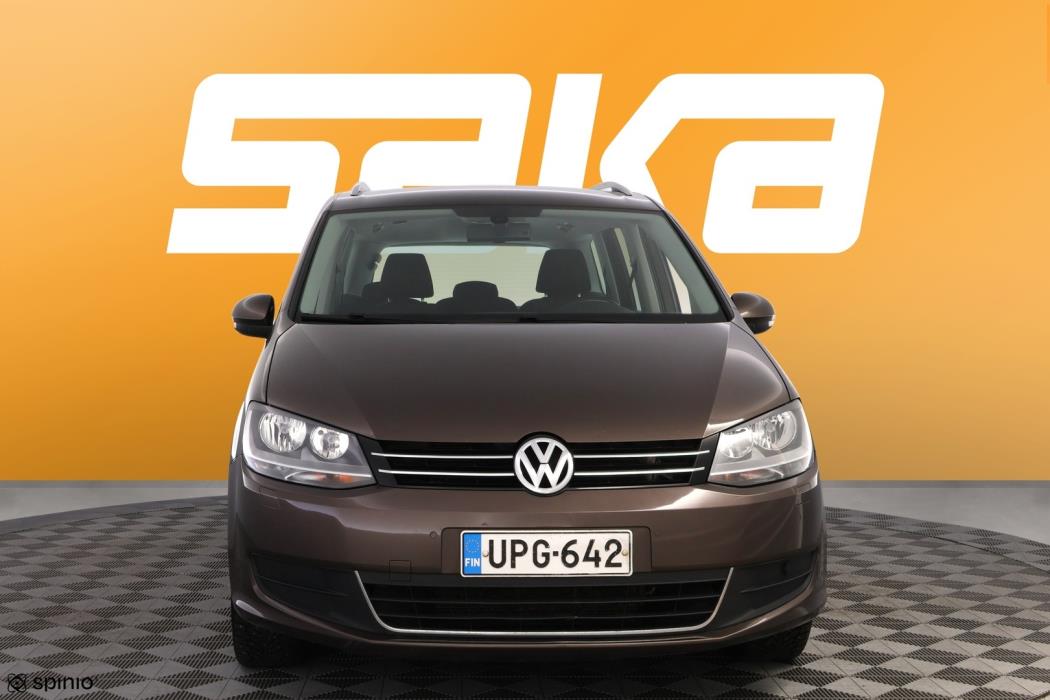 VOLKSWAGEN Sharan 2012