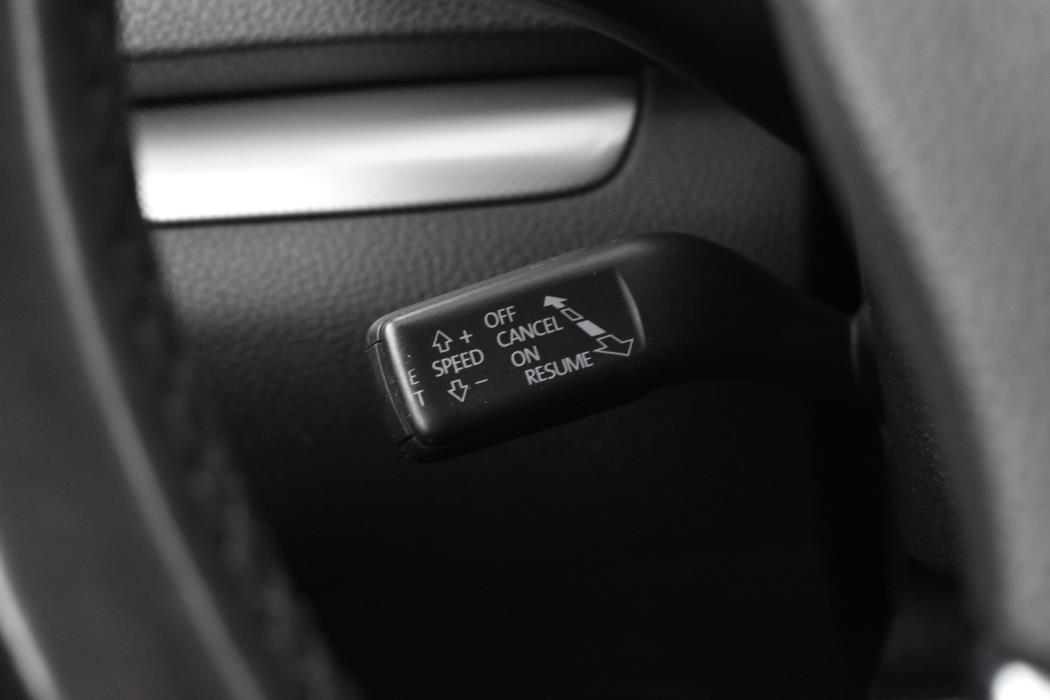 VOLKSWAGEN Sharan 2012