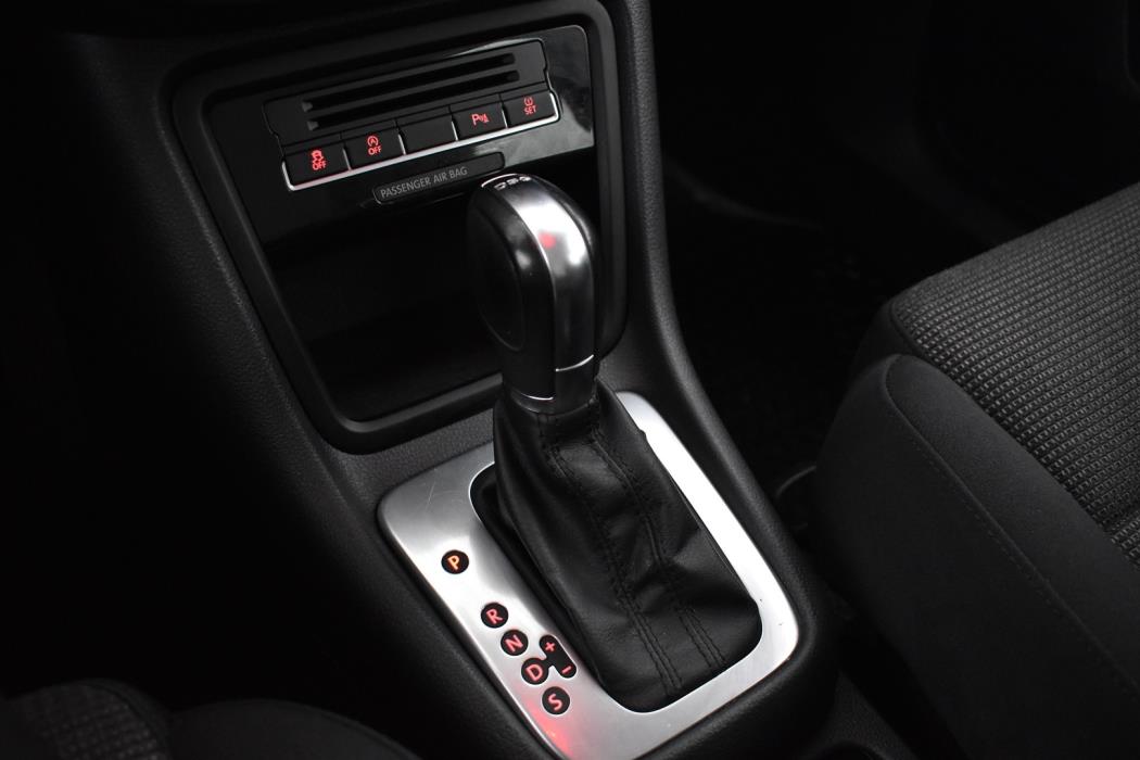 VOLKSWAGEN Sharan 2012