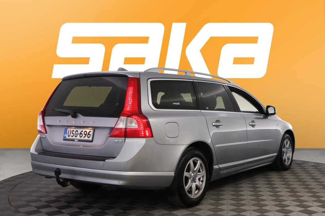 VOLVO V70 2012