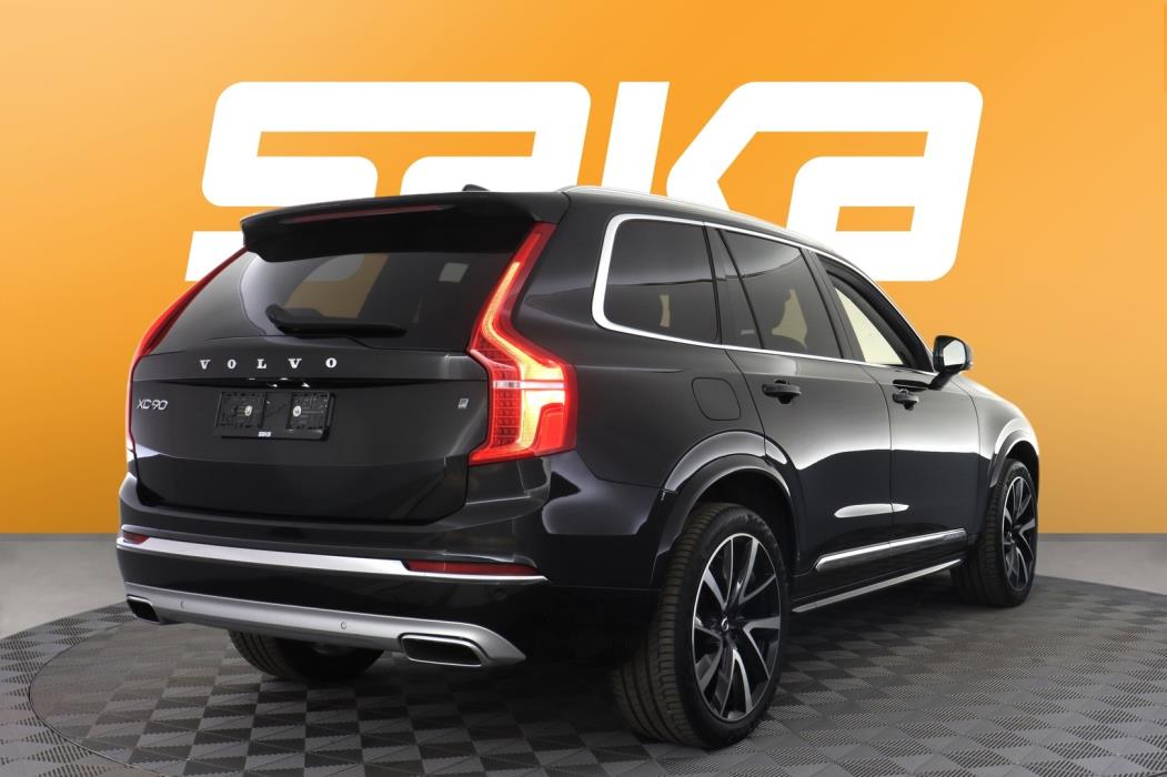 VOLVO XC90 2021