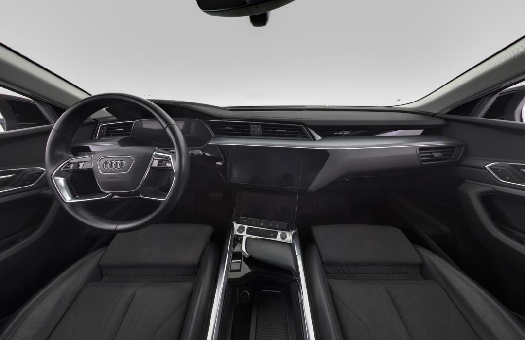 AUDI e-tron 2022
