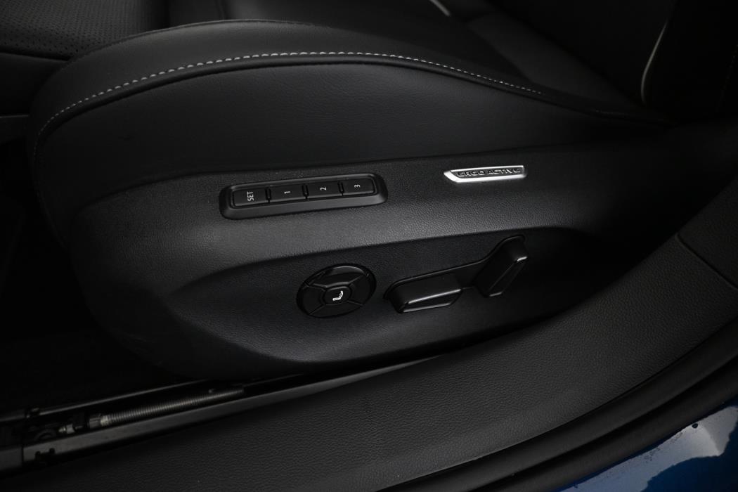 VOLKSWAGEN Passat 2026