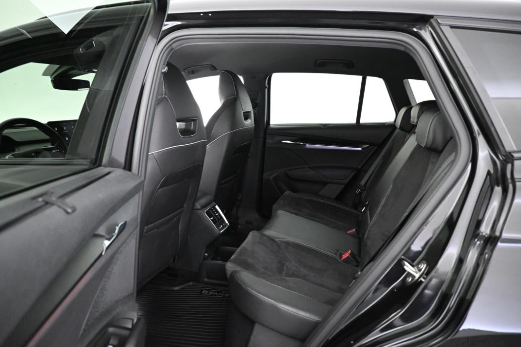 SKODA Enyaq 2023