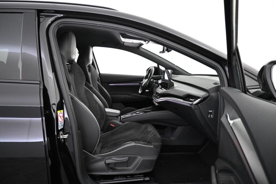SKODA Enyaq 2023
