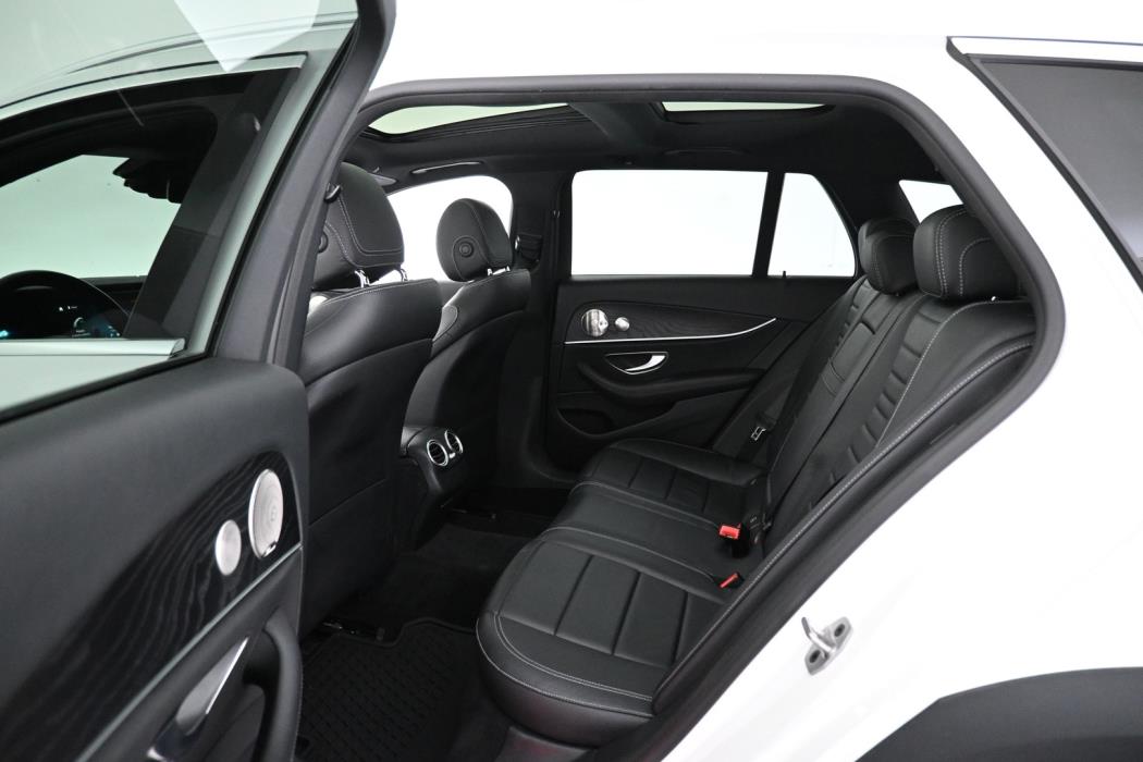 MERCEDES-BENZ E 2021