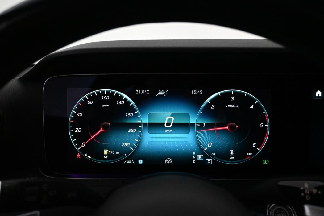 MERCEDES-BENZ E 2021