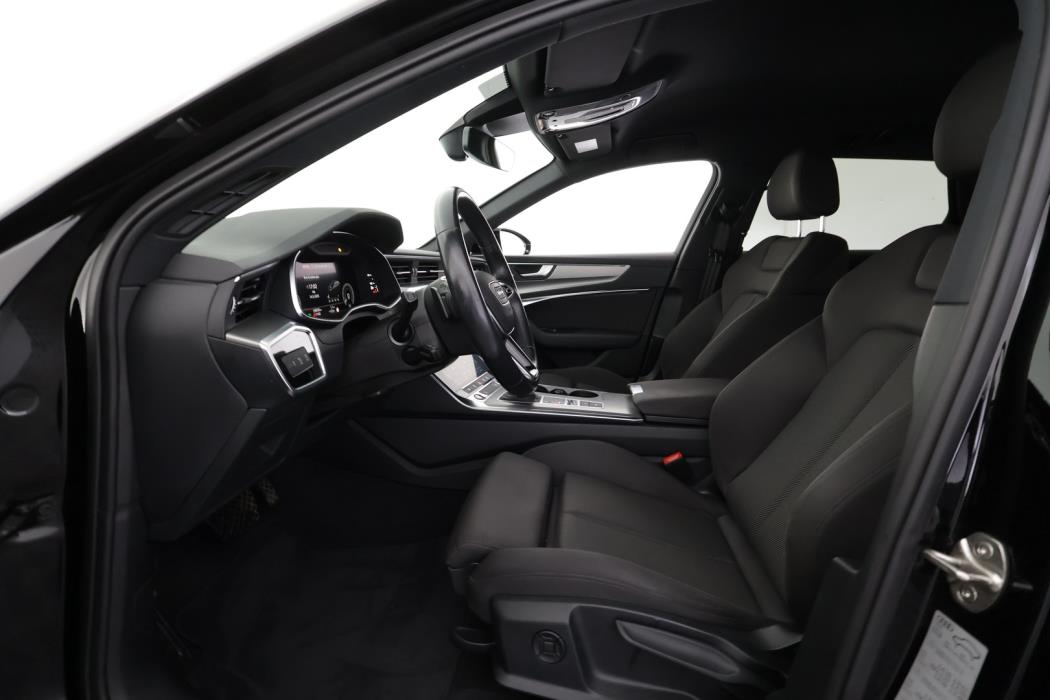AUDI A6 2024