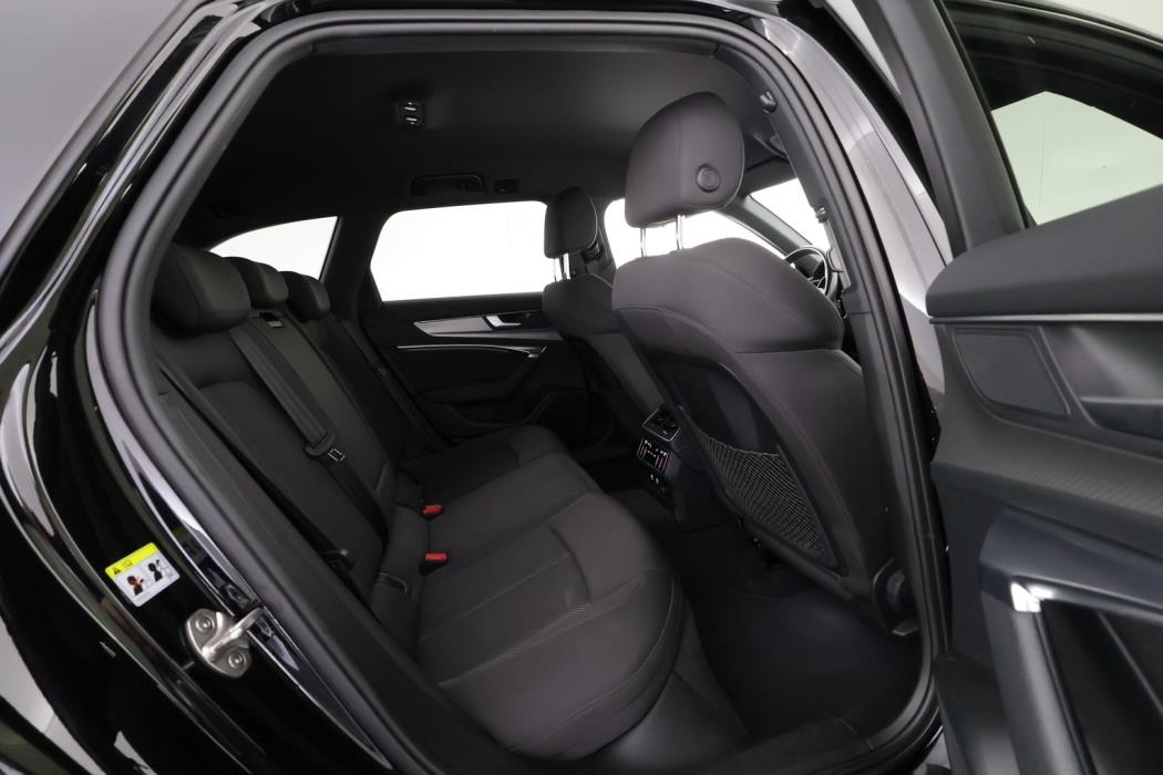 AUDI A6 2024