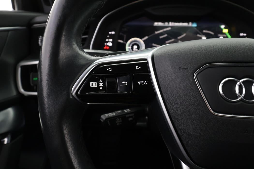 AUDI A6 2024