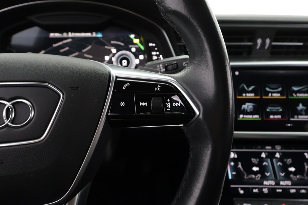 AUDI A6 2024