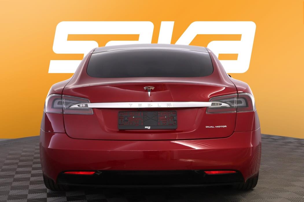 TESLA Model S 2019
