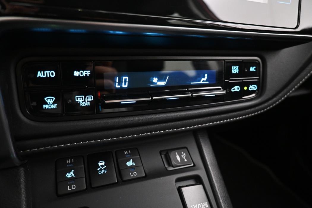 TOYOTA Auris 2018