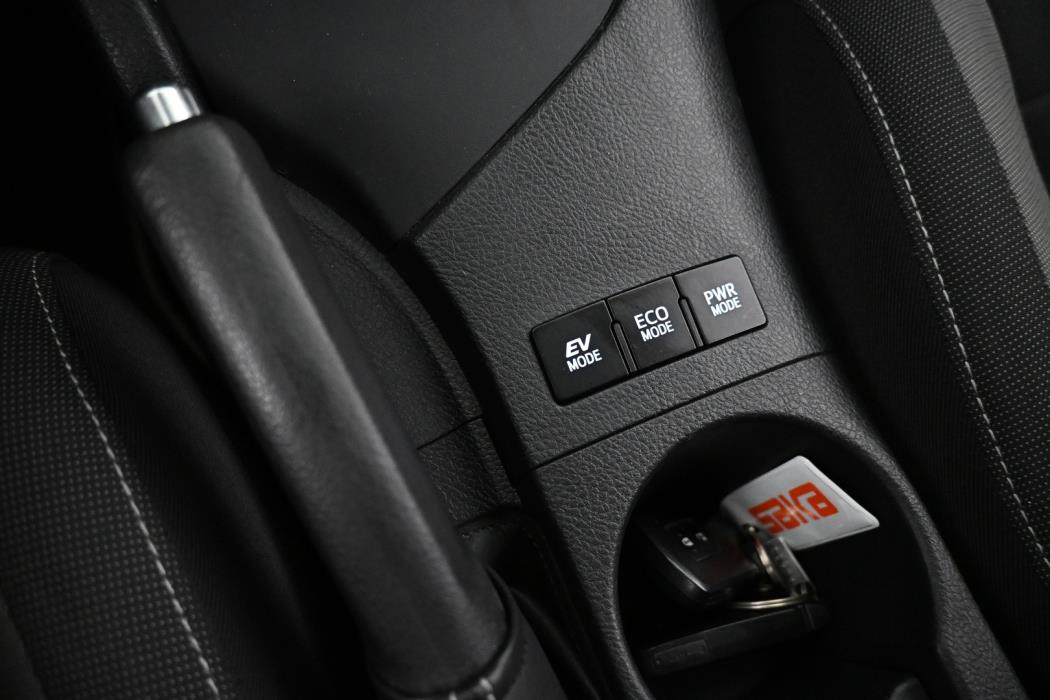 TOYOTA Auris 2018