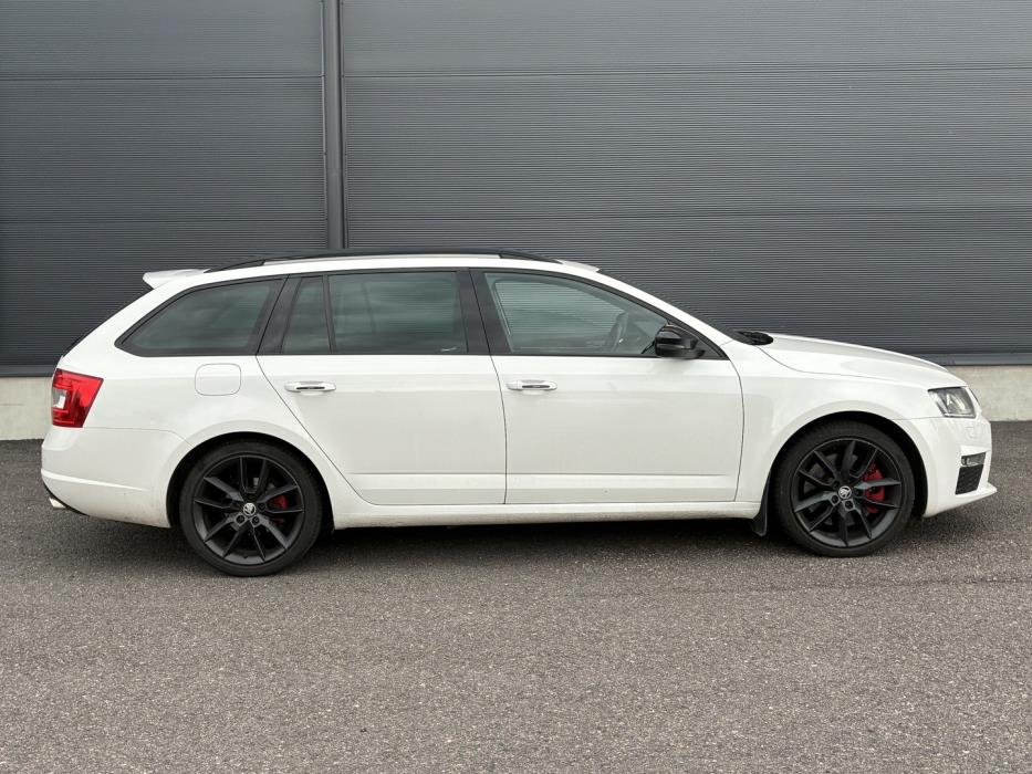 SKODA Octavia 2014