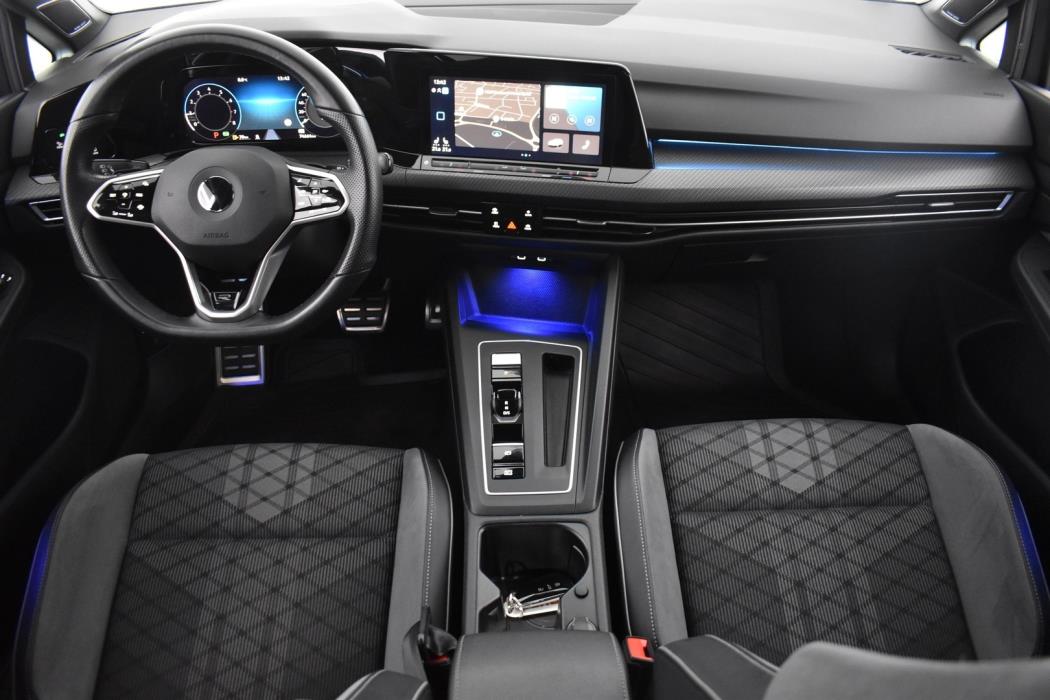 VOLKSWAGEN Golf 2021