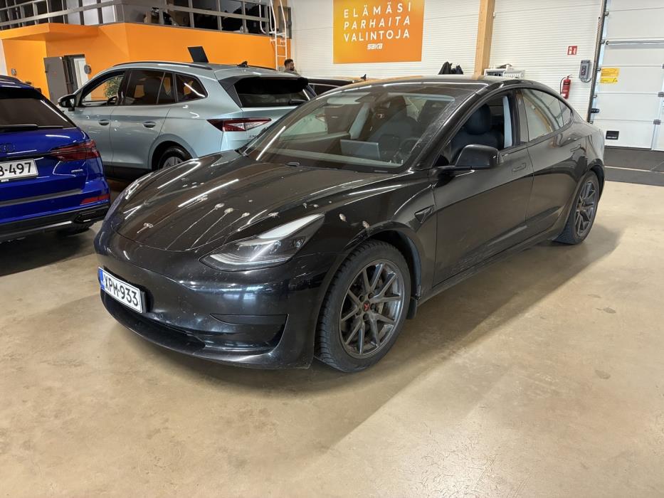 TESLA Model 3 2021