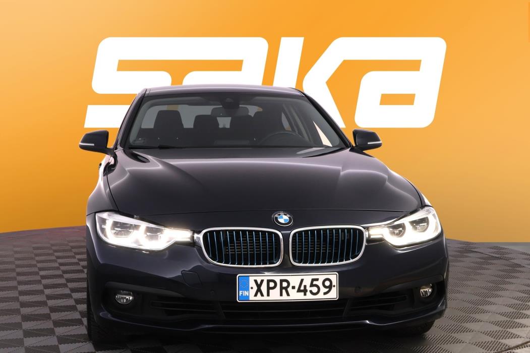 BMW 330 2017