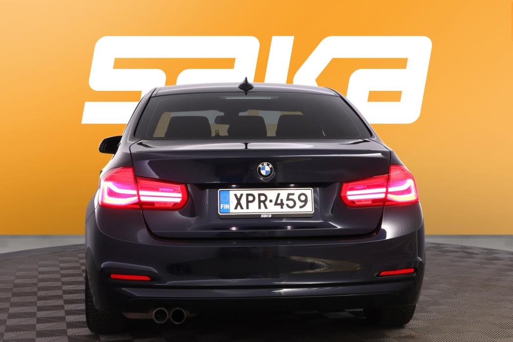 BMW 330 2017
