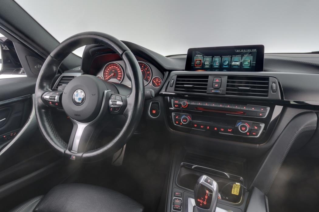 BMW 330 2016