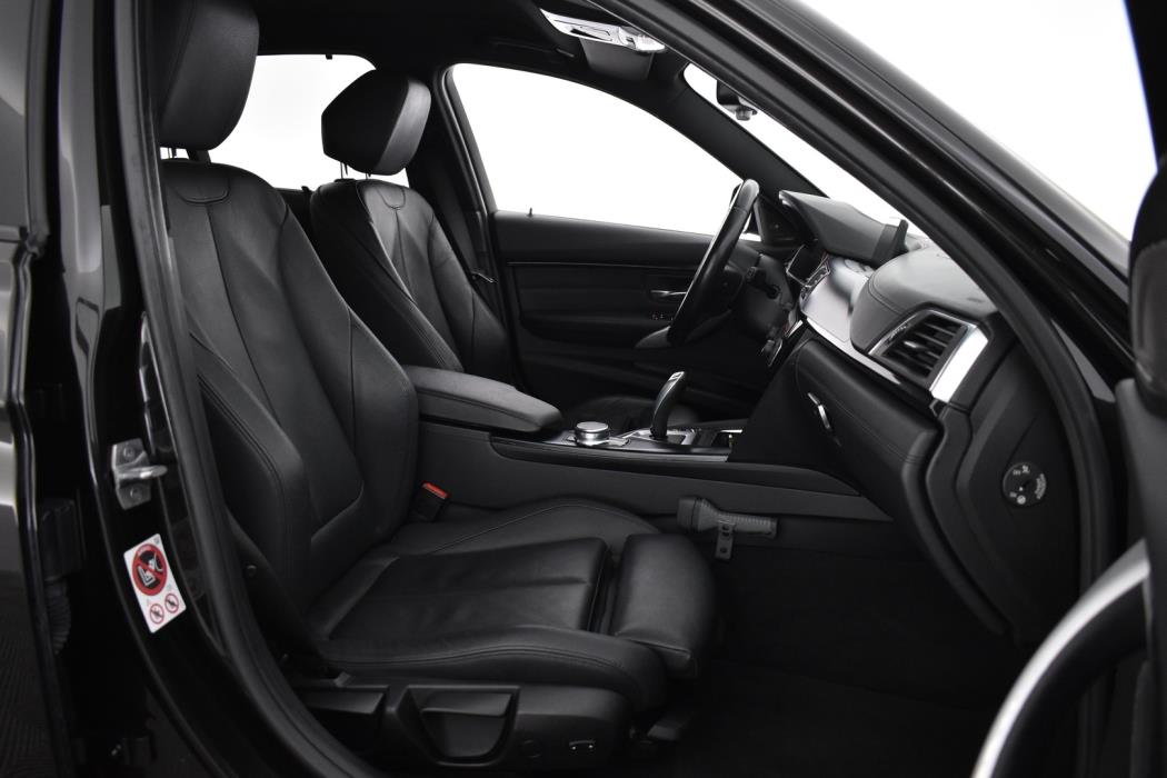 BMW 330 2016