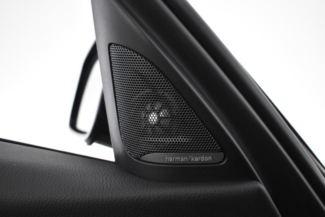 BMW 330 2016