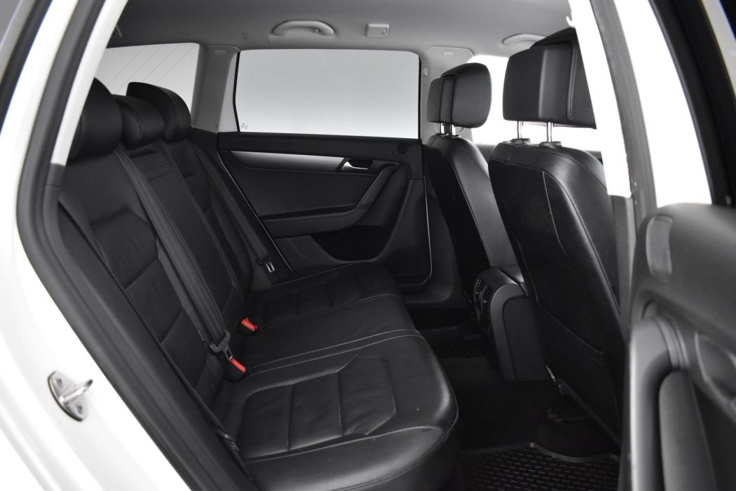 VOLKSWAGEN Passat 2014