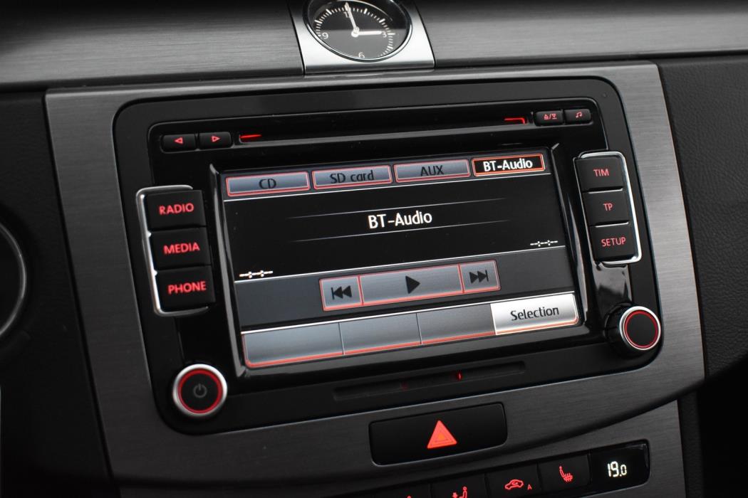 VOLKSWAGEN Passat 2014