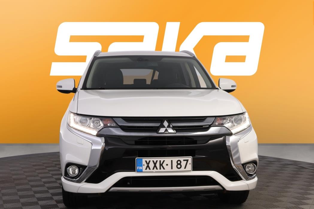 MITSUBISHI OUTLANDER PHEV 2016