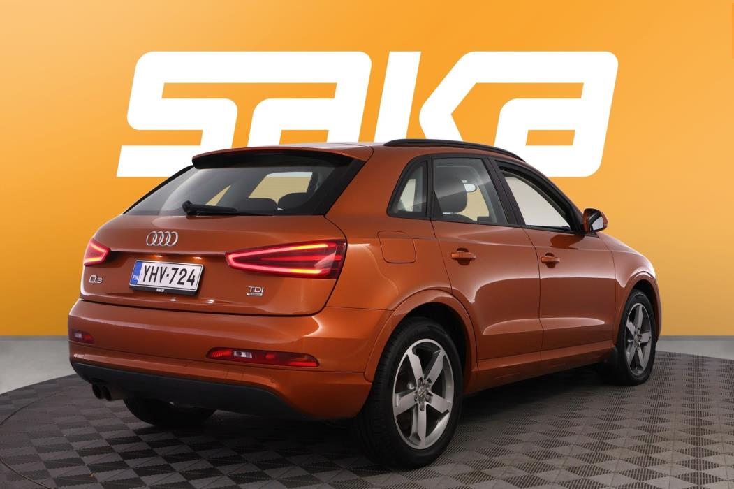 AUDI Q3 2012
