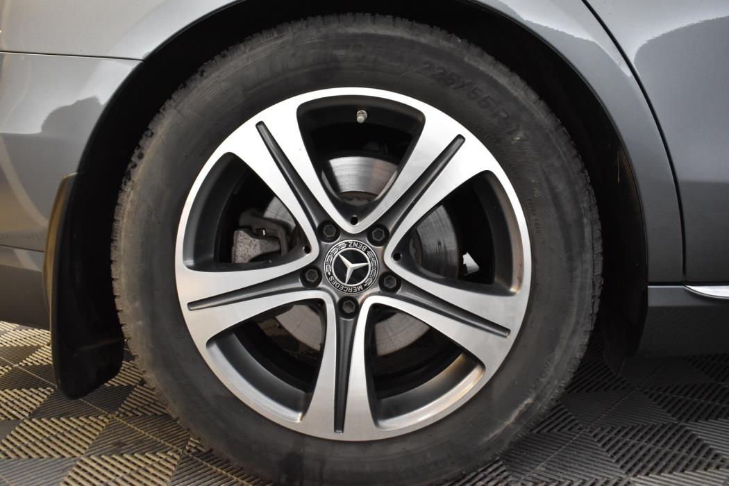 MERCEDES-BENZ E 2019