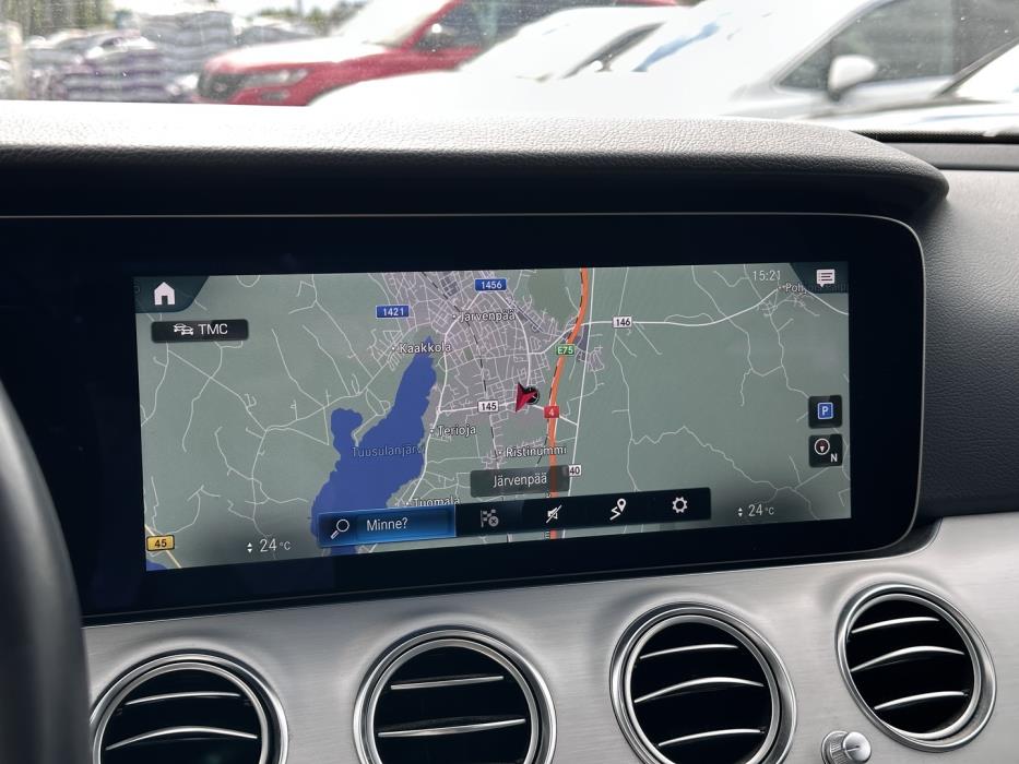 MERCEDES-BENZ E 2022