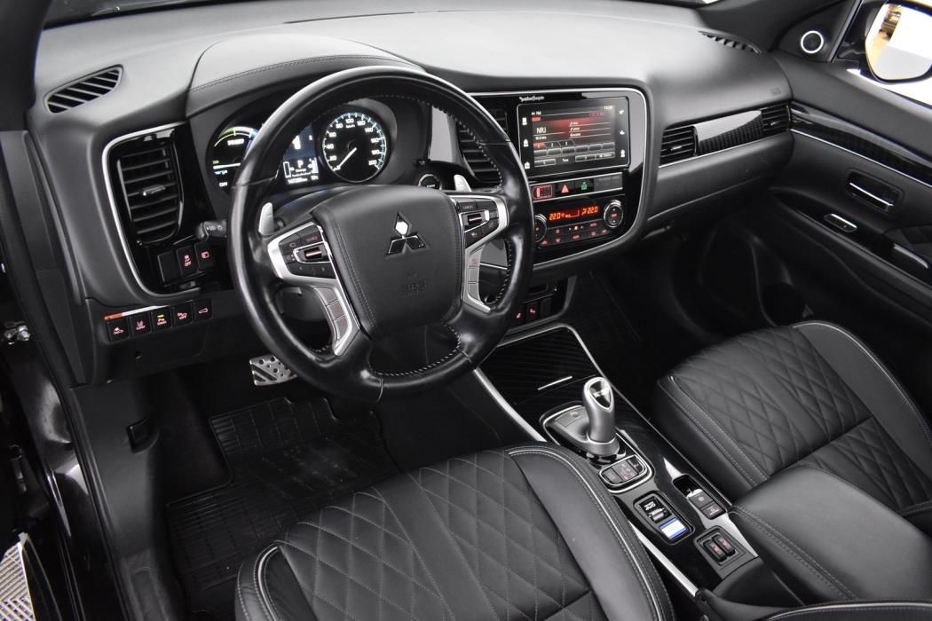 MITSUBISHI OUTLANDER PHEV 2019