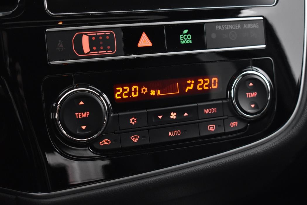 MITSUBISHI OUTLANDER PHEV 2019