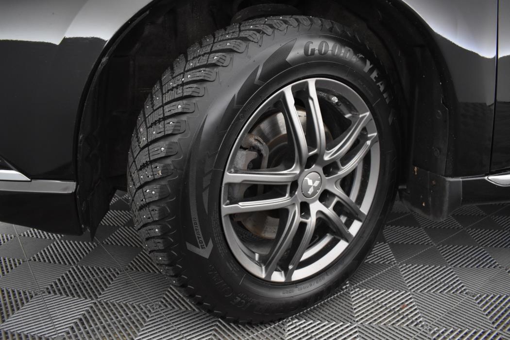 MITSUBISHI OUTLANDER PHEV 2019