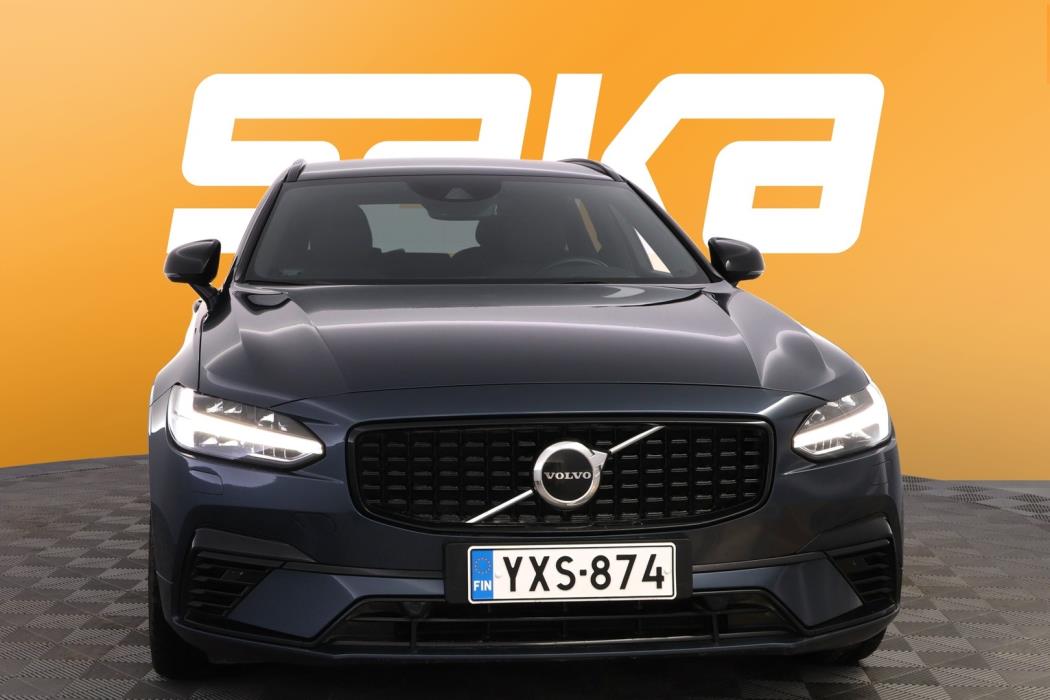 VOLVO V90 2021